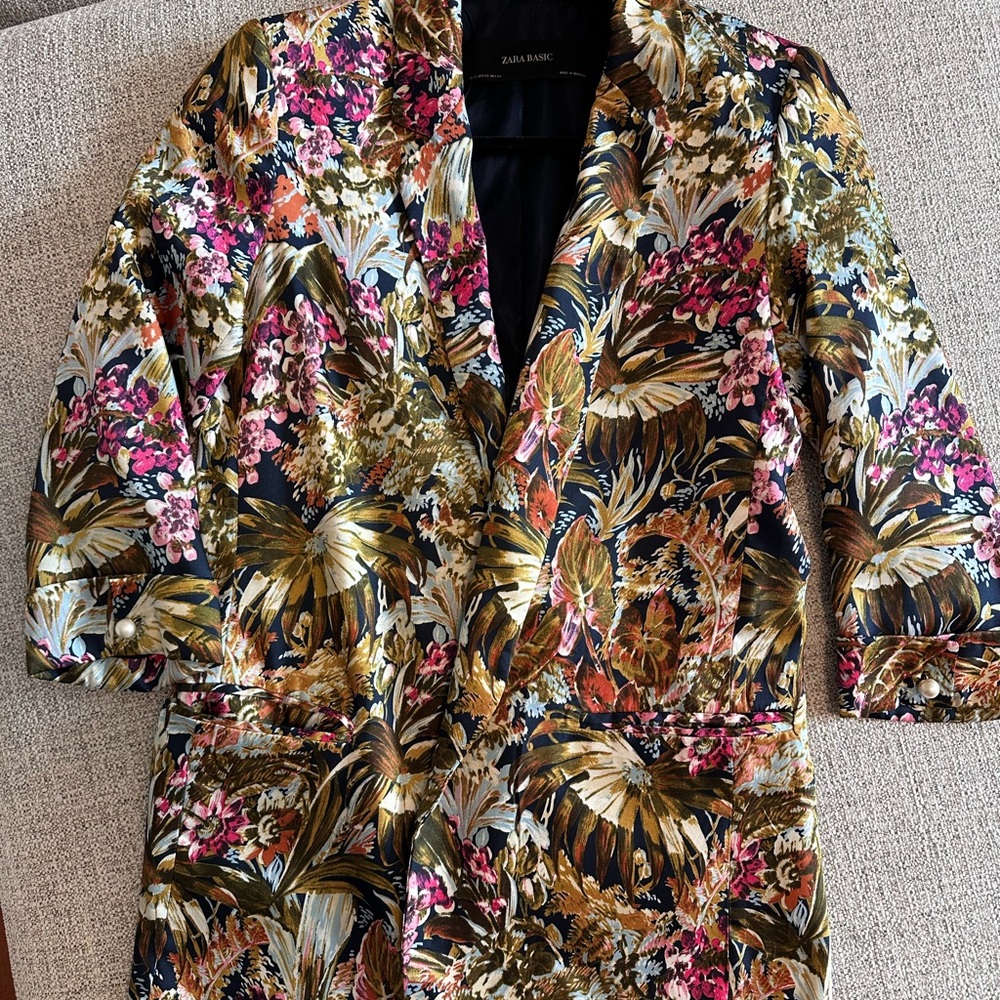 Zara Women's Tropical Floral Blazer